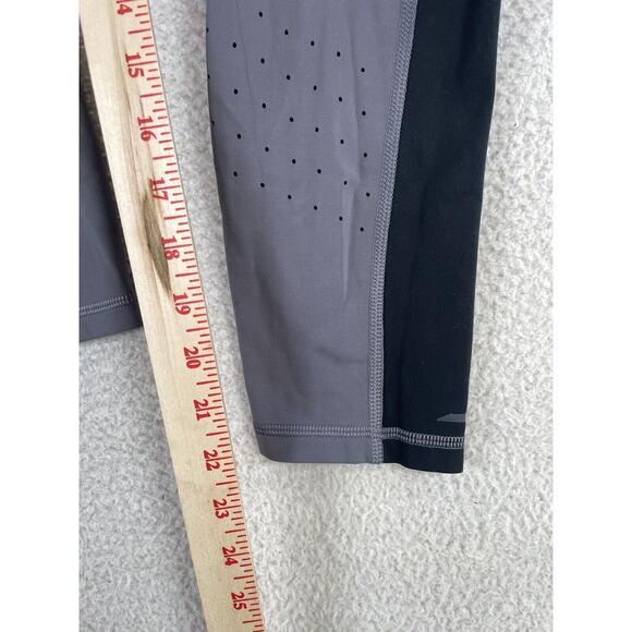 Athleta Leggings Womens Medium Petite Stealth Trucool 7/8 Colorblock Perforated - Picture 9 of 16